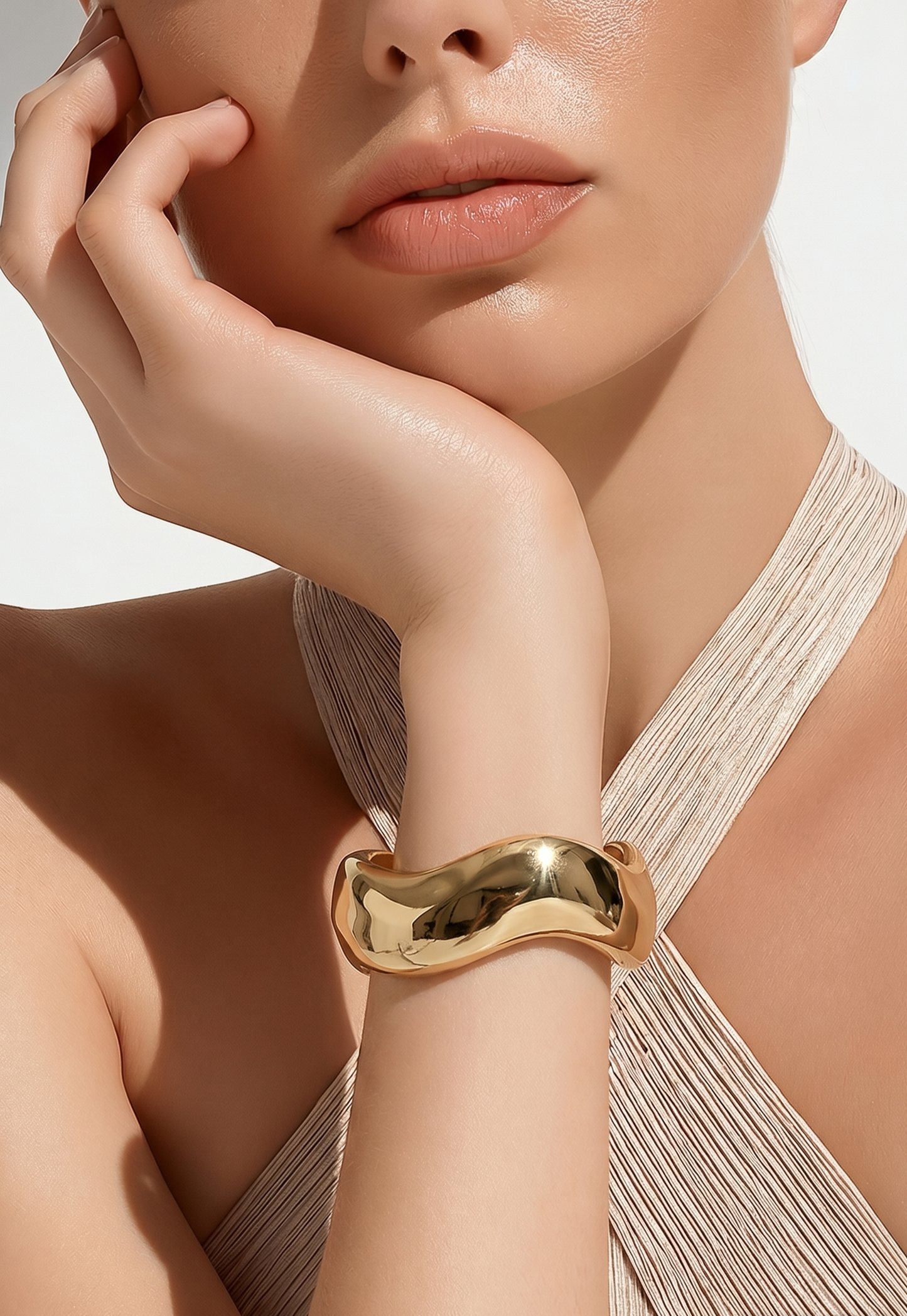Bracelete minimalista dourado Sophia