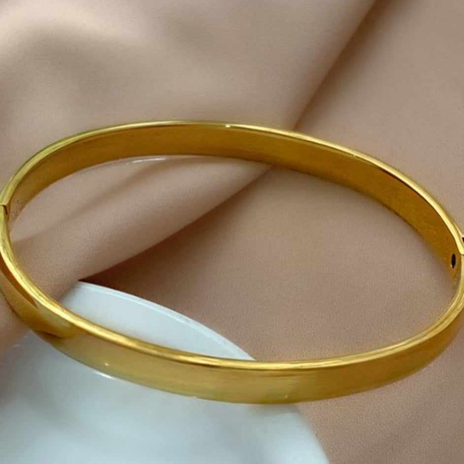 Bracelete liso dourado Brenda aço Inoxidável