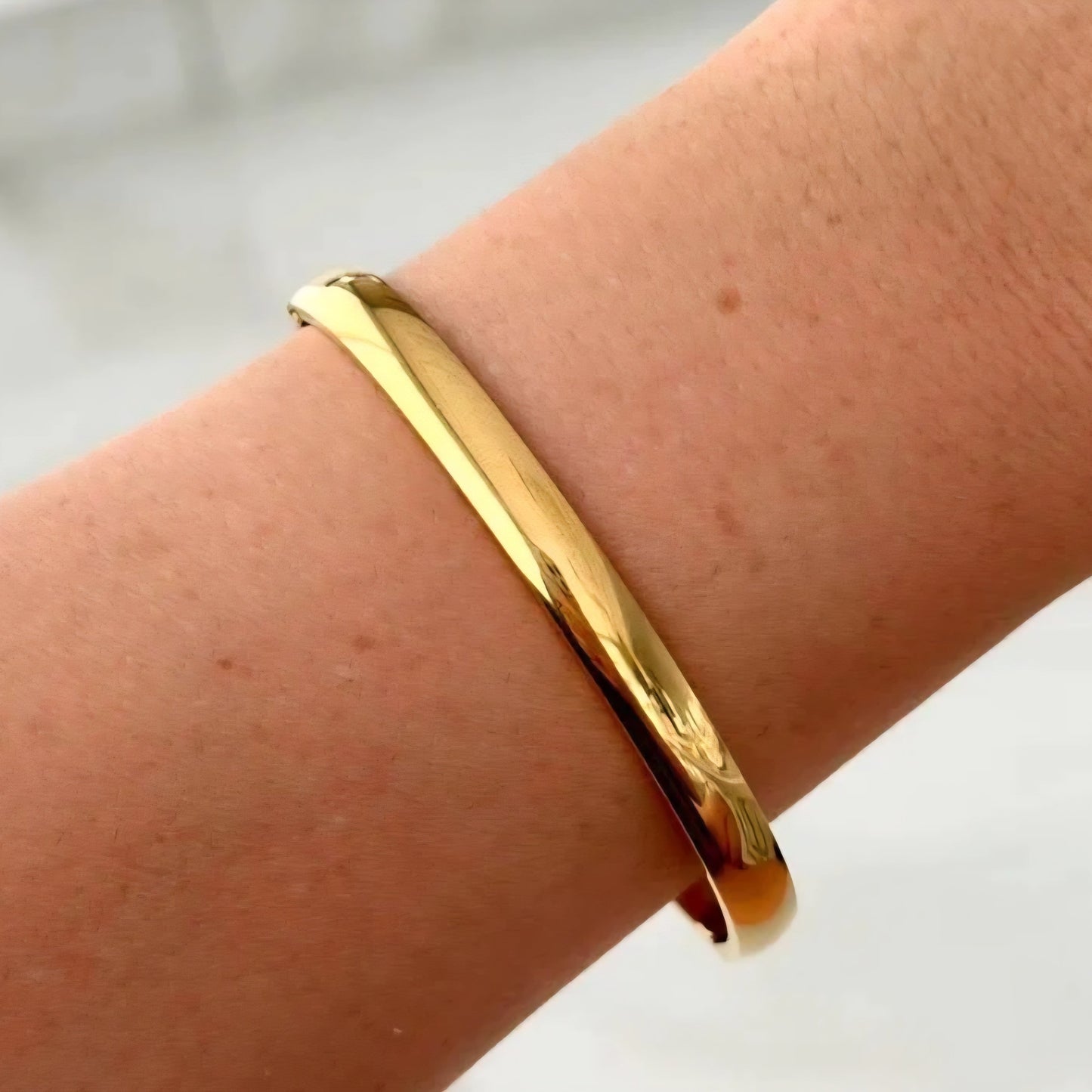 Bracelete liso dourado Brenda aço Inoxidável
