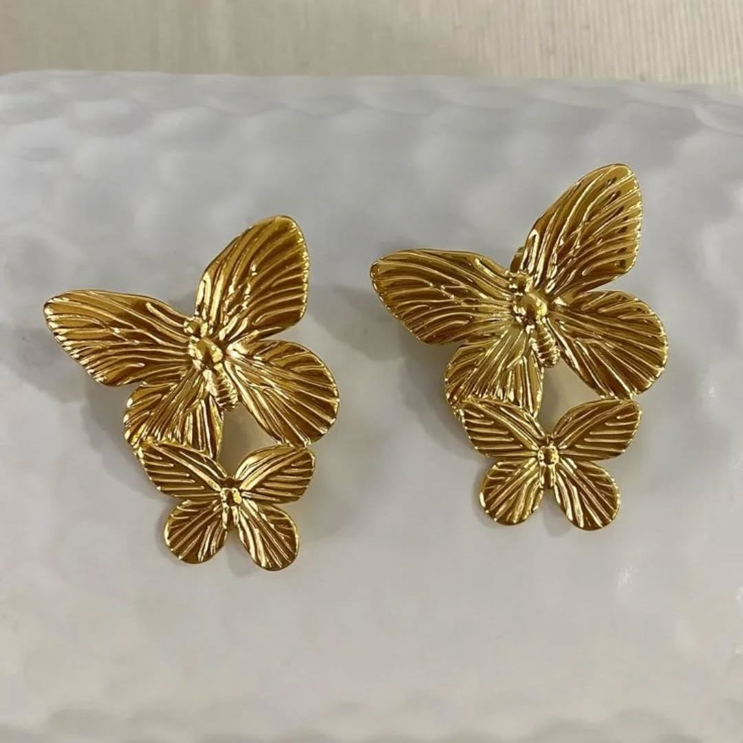 Brinco 2 Borboletas Tereza folheado a ouro 18k