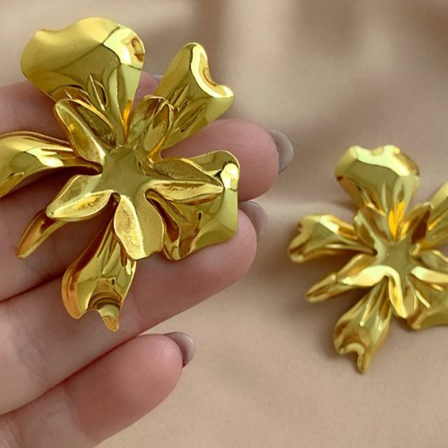 Brinco flor Desirrê aço inoxidável dourado