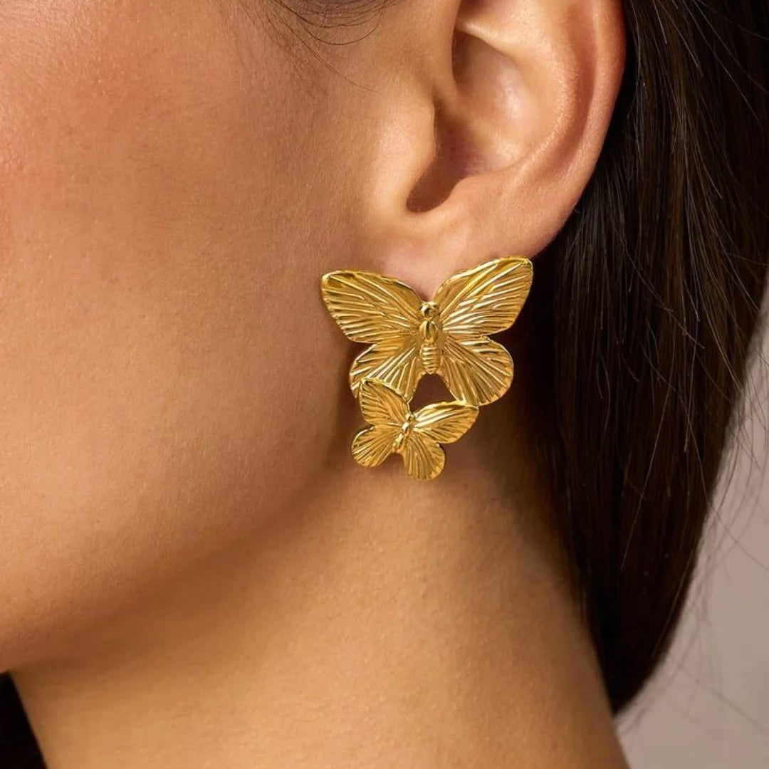 Brinco 2 Borboletas Tereza folheado a ouro 18k