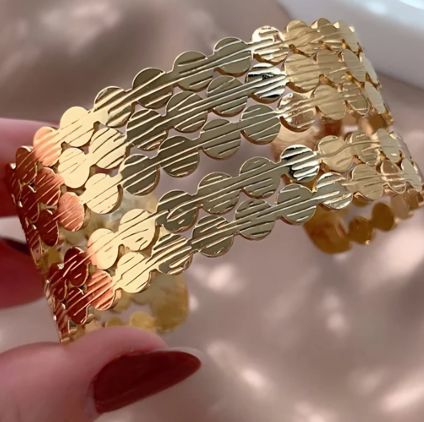 Bracelete Helen dourado aço Inoxidável