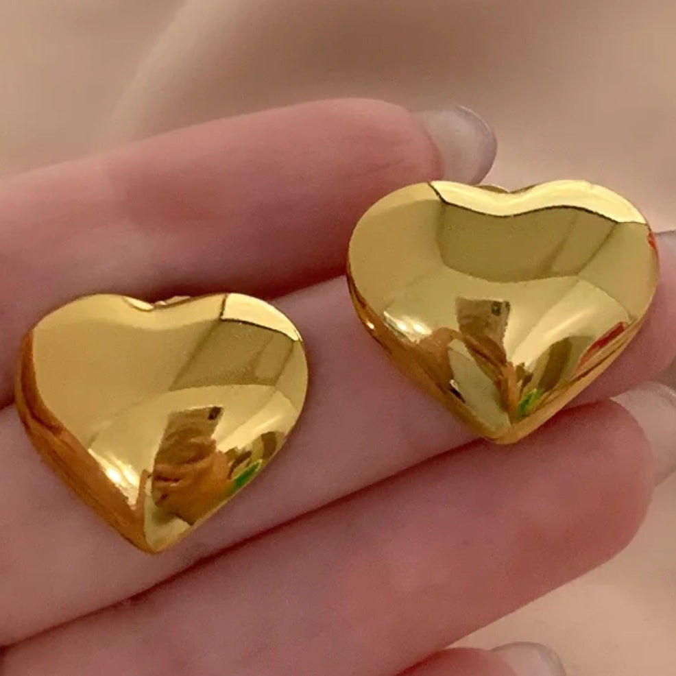 Brinco Coração Helena aço inoxidável dourado