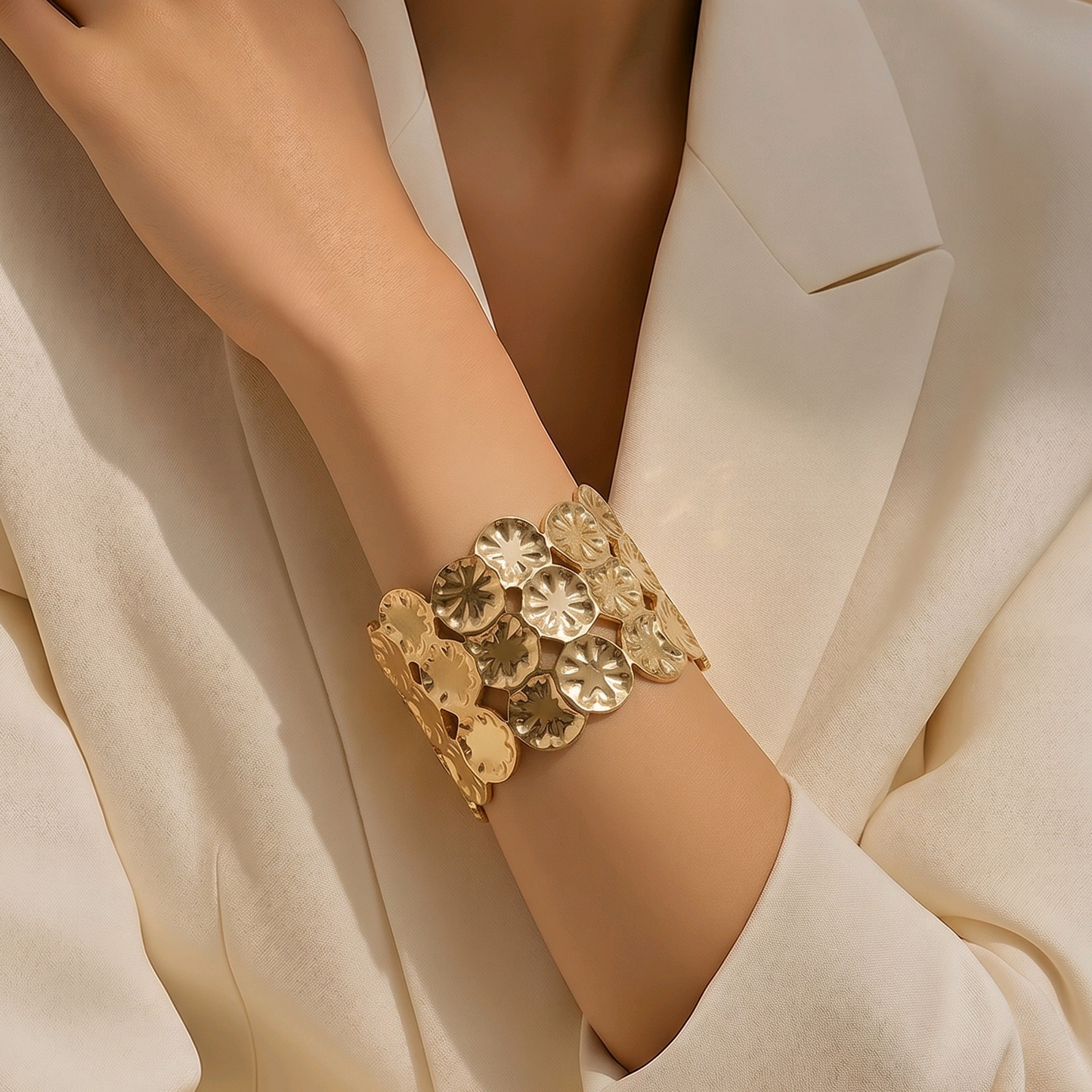 Bracelete Helen dourado aço Inoxidável
